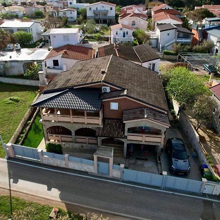 Apartment Larus Vir Buitenkant foto